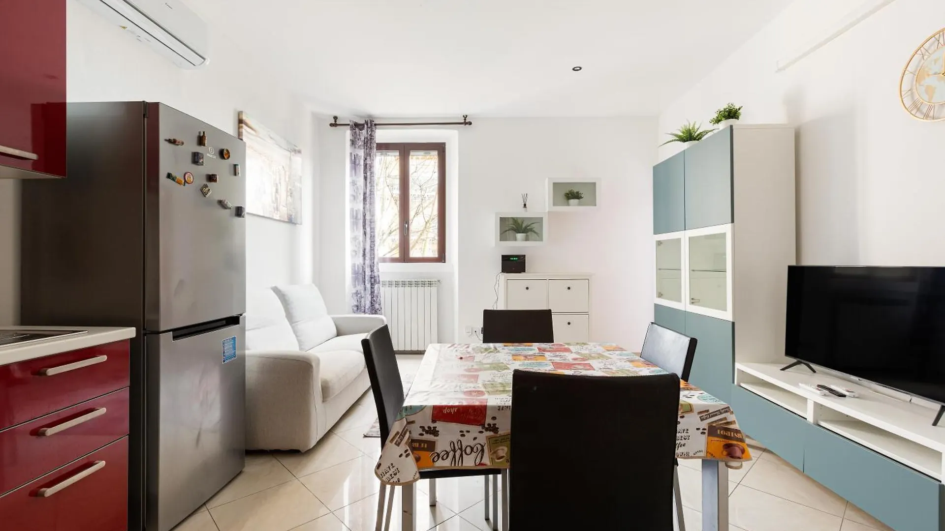 Milan Rogoredo - Bright Apartment 0*,  Italy